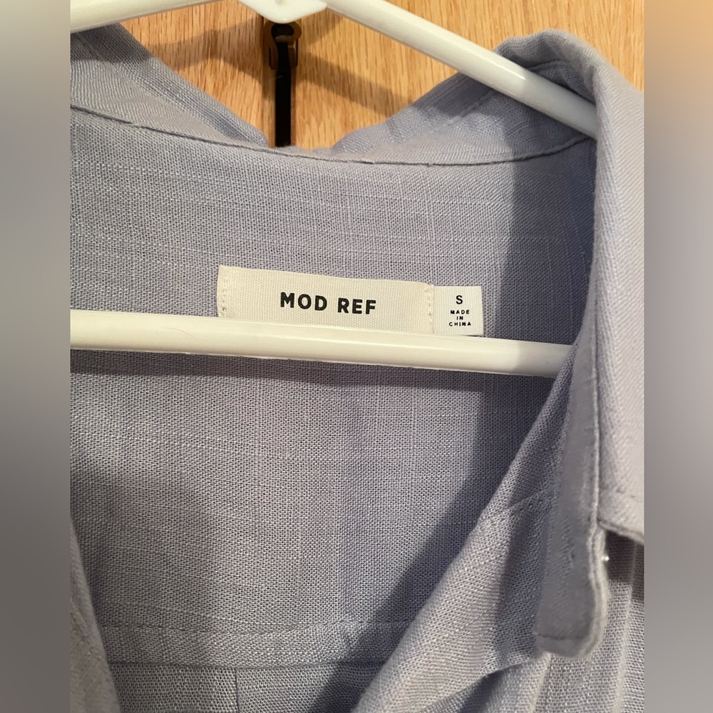 Women’s blue chambray long sleeve shirt // MOD REF
